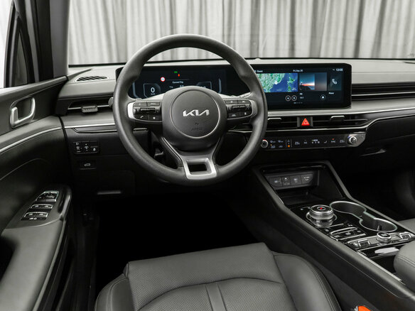 2024 Kia K5 III Рестайлинг, белый, 3600000 рублей - вид 9