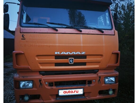 2012 КамАЗ 6520, красный, 1600000 рублей