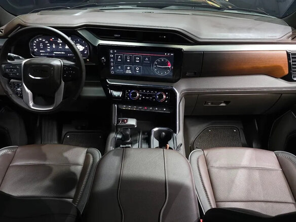 2023 GMC Sierra Double Cab IV Рестайлинг, чёрный, 6470000 рублей - вид 3