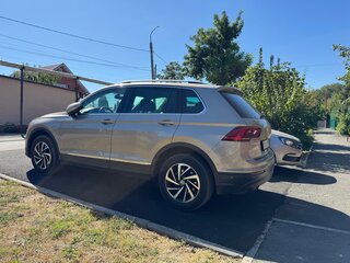 2018 Volkswagen Tiguan II, бежевый, 2699000 рублей, вид 3