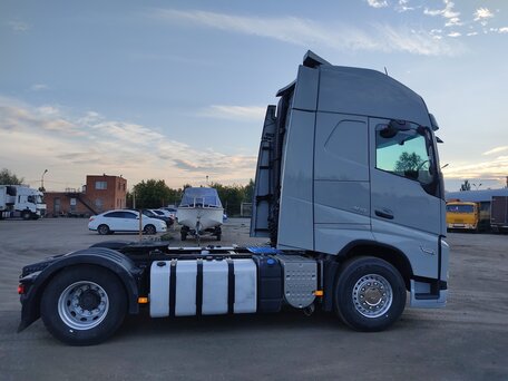 2021 Volvo FH, серый, 11300000 рублей, вид 4