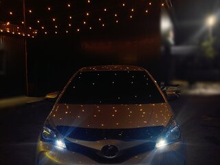 2014 Toyota Vitz III (XP130) Рестайлинг, серый, 900000 рублей, вид 2