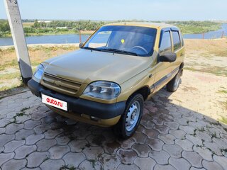 2004 Chevrolet Niva I, бежевый, 270000 рублей, вид 1