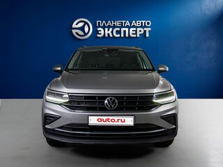 2021 Volkswagen Tiguan II Рестайлинг, серебристый, 2500000 рублей, вид 2