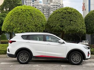 2023 Jetour X70 S I Рестайлинг, белый, 1340000 рублей, вид 4