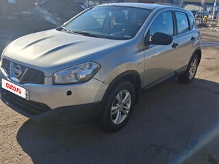 2011 Nissan Qashqai I Рестайлинг, серебристый, 750000 рублей, вид 1