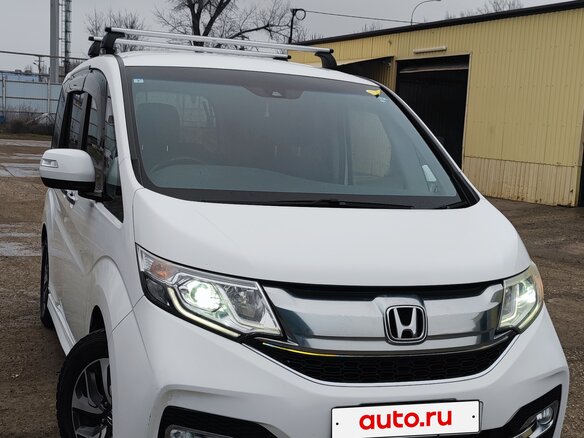 2015 Honda Stepwgn Spada V, белый - вид 4