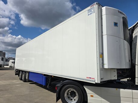 2025 Schmitz Cargobull SKO, белый, 15600000 рублей, вид 1