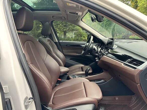 2021 BMW X1 18i sDrive II (F48) Рестайлинг, белый, 1940000 рублей - вид 6