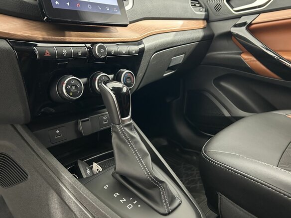 2026 Lada (ВАЗ) Vesta SW Cross I Рестайлинг (NG), белый - вид 18
