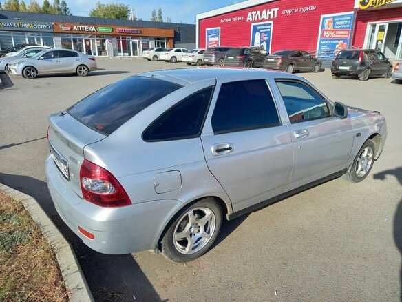 2009 Lada (ВАЗ) Priora I, серебристый, 180000 рублей - вид 3