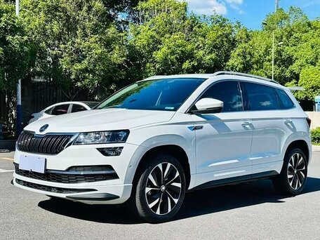 2023 Skoda Karoq I Рестайлинг, белый, 2130000 рублей, вид 1