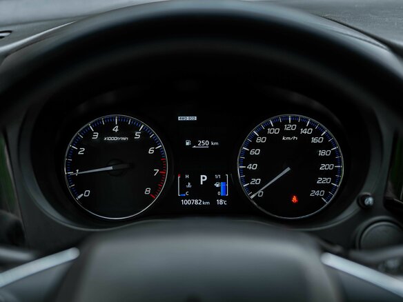 2018 Mitsubishi Outlander III Рестайлинг 2, чёрный, 1745000 рублей - вид 4