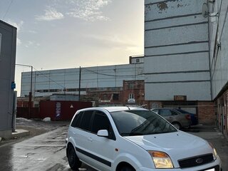 2006 Ford Fusion I Рестайлинг, белый, 380000 рублей, вид 1