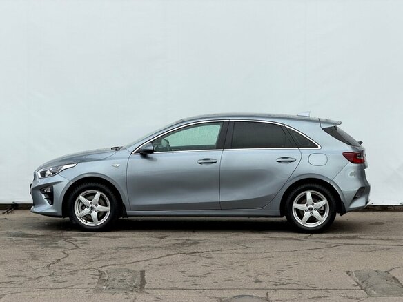 2020 Kia Ceed III, серый, 1670000 рублей - вид 5