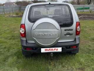2014 Chevrolet Niva I Рестайлинг, серебристый, 586000 рублей, вид 5