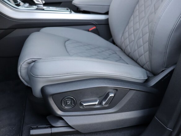 2025 Audi Q7 50 TDI II (4M) Рестайлинг 2, чёрный - вид 11