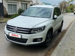 2015 Volkswagen Tiguan I Рестайлинг, белый, 1850000 рублей, вид 1