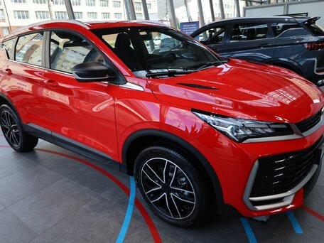 2026 Belgee X50+, красный, 2679990 рублей, вид 3
