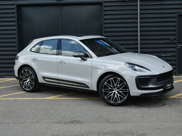 2026 Porsche Macan I Рестайлинг 2, серый - вид 2