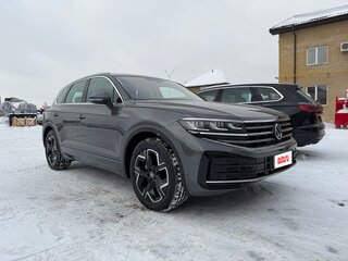 2025 Volkswagen Touareg III Рестайлинг, серый, 12800000 рублей, вид 1