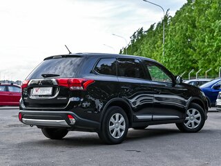 2015 Mitsubishi Outlander III Рестайлинг 2, чёрный, 1310000 рублей, вид 2