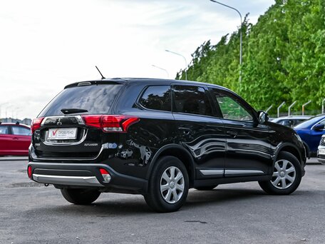 2015 Mitsubishi Outlander III Рестайлинг 2, чёрный, 1310000 рублей, вид 2