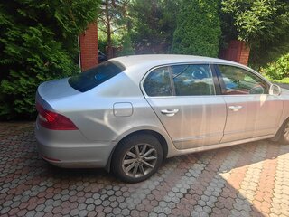 2013 Skoda Superb II Рестайлинг, серый, 700000 рублей, вид 4