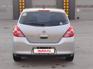 2009 Nissan Tiida I, серебристый, 850000 рублей, вид 5