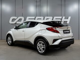 2020 Toyota C-HR I Рестайлинг, белый, 2299000 рублей, вид 2