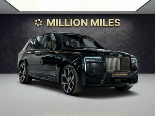 2026 Rolls-Royce Cullinan Black Badge I Рестайлинг (Series II), чёрный, 64990000 рублей, вид 1