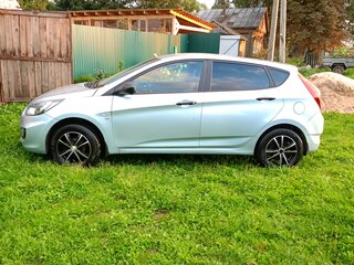2011 Hyundai Solaris I, голубой, 650000 рублей, вид 4