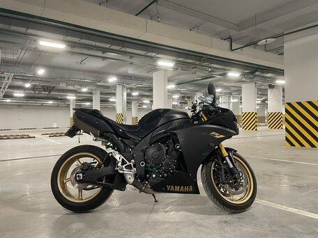 2009 Yamaha YZF-R1, чёрный, 1100000 рублей, вид 4