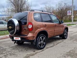 2017 Chevrolet Niva I Рестайлинг, коричневый, 720000 рублей, вид 5