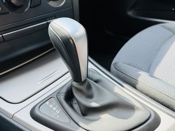 2011 BMW 1 серии 116i I (E81/E82/E87/E88) Рестайлинг, белый, 805000 рублей - вид 20