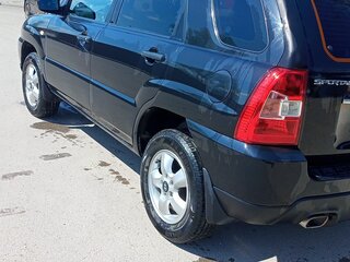 2009 Kia Sportage II Рестайлинг, чёрный, 700000 рублей, вид 4