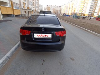 2009 Kia Cerato 4-speed II, чёрный, 670000 рублей, вид 3