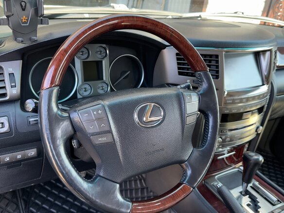 2011 Lexus LX 570 III, чёрный, 3800000 рублей - вид 19