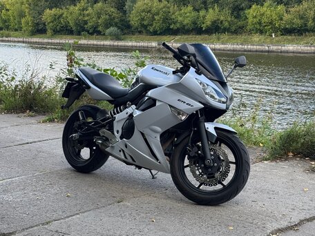 2010 Kawasaki ER-6F (Ninja 650R), белый, 350000 рублей, вид 3