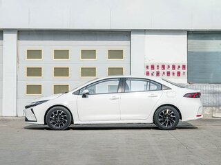 2026 Toyota Corolla XII (E210) Рестайлинг 2, белый, 3040000 рублей, вид 3