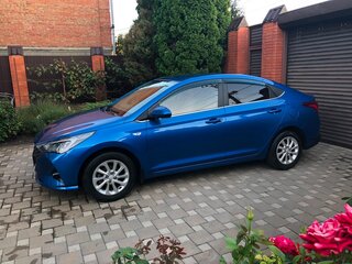 2021 Hyundai Solaris II Рестайлинг, синий, 1680000 рублей, вид 3