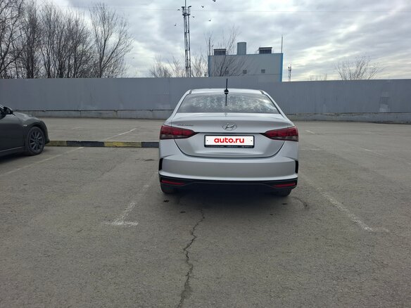 2020 Hyundai Solaris II, серебристый, 1550000 рублей - вид 5