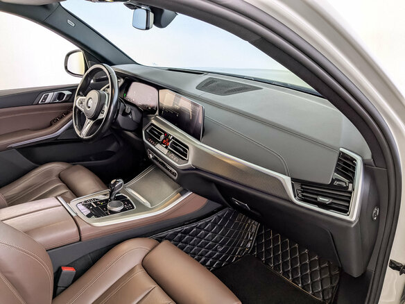 2021 BMW X5 30d IV (G05/G18), белый, 6900000 рублей - вид 10