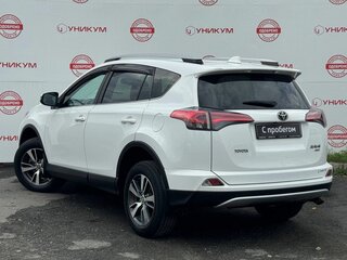 2018 Toyota RAV4 IV (XA40) Рестайлинг, белый, 2269000 рублей, вид 3
