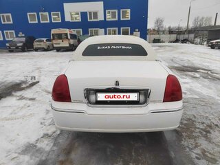 2003 Lincoln Town Car III, белый, 550000 рублей, вид 2