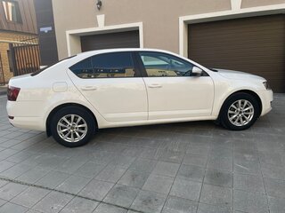 2014 Skoda Octavia III (A7), белый, 1200000 рублей, вид 4