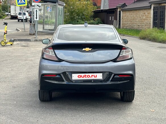 2018 Chevrolet Volt II, серый, 1650000 рублей - вид 4