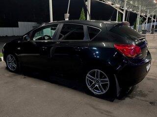 2011 Opel Astra J, чёрный, 790000 рублей, вид 5
