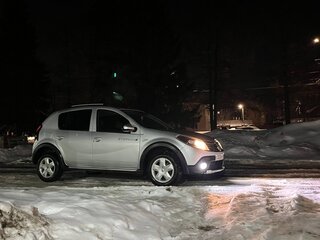 2013 Renault Sandero Stepway I, серый, 707000 рублей, вид 4