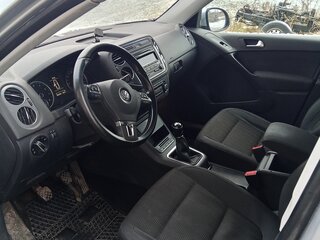 2011 Volkswagen Tiguan I Рестайлинг, серебристый, 650000 рублей, вид 5